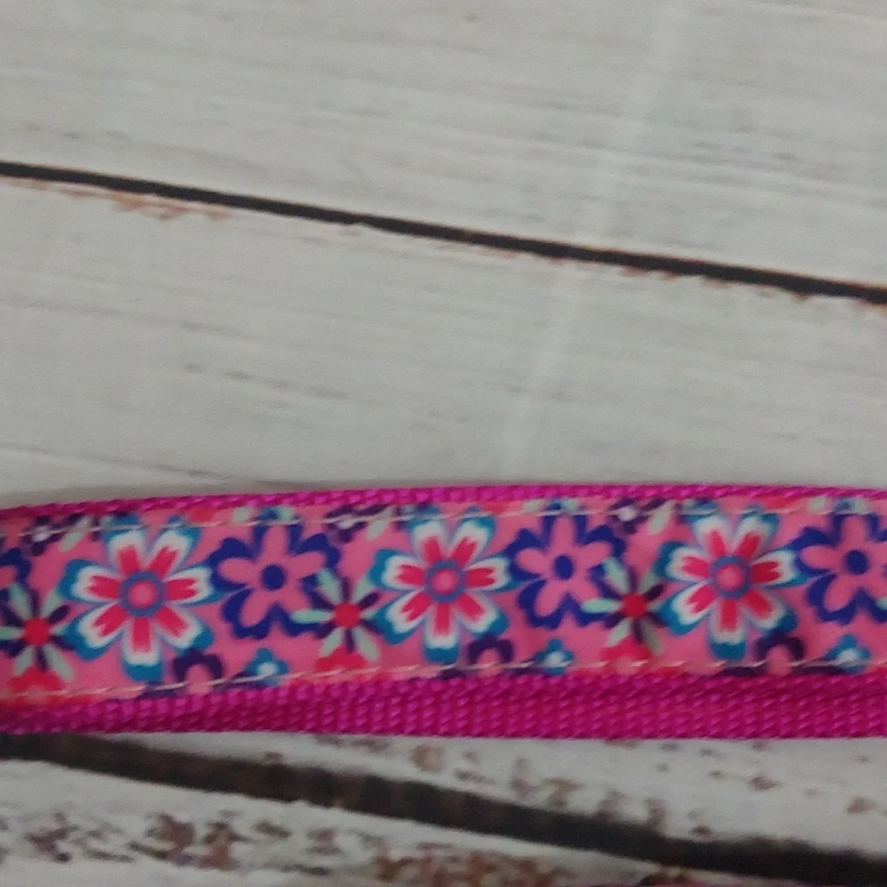 TOP‎ PAW NWOT LEASH HAAIIAN PRINT